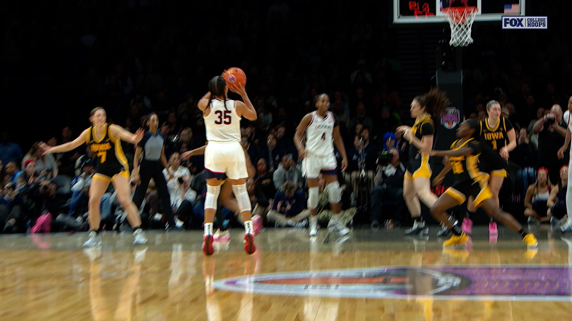 UConn’s Azzi Fudd splashes 3-pointer, extending lead over Iowa