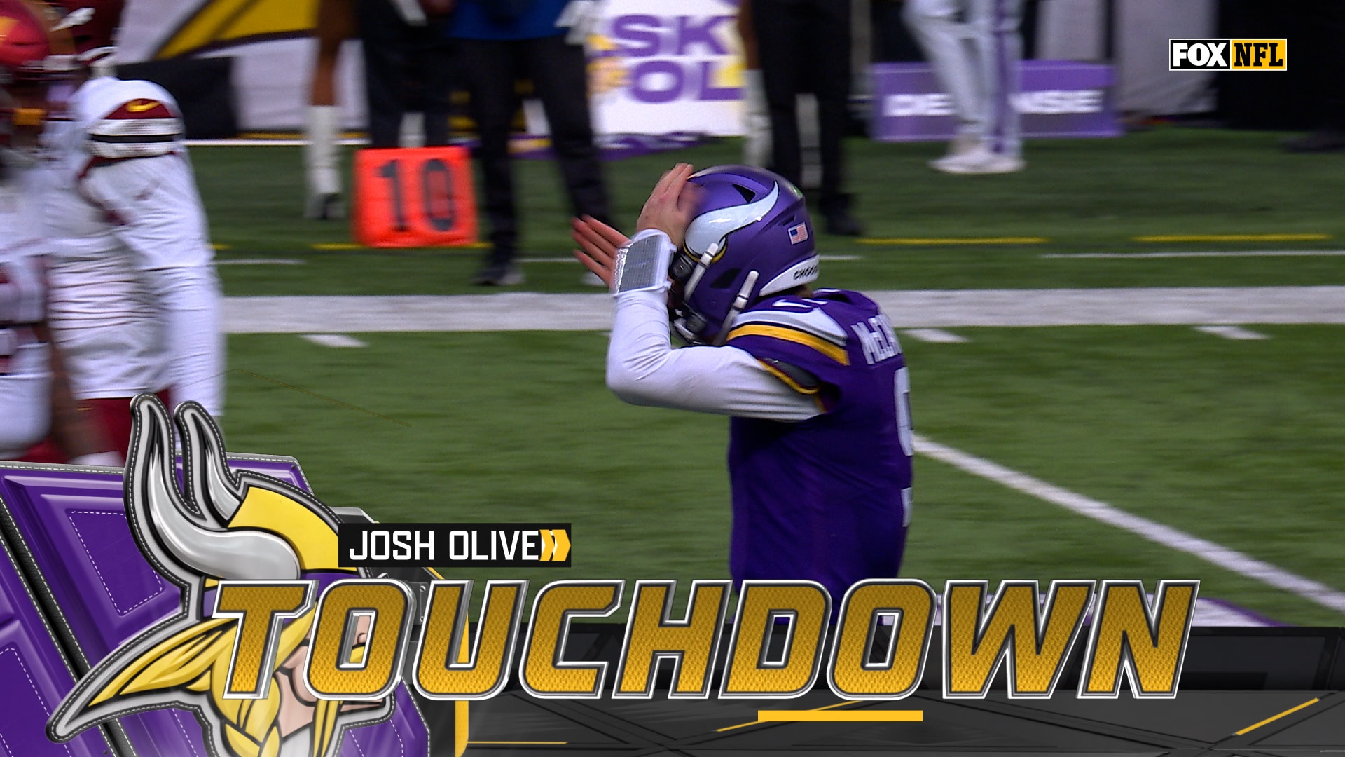J.J. McCarthy connects with Josh Oliver for a six-yard TD to extend Vikings’ lead over Commanders